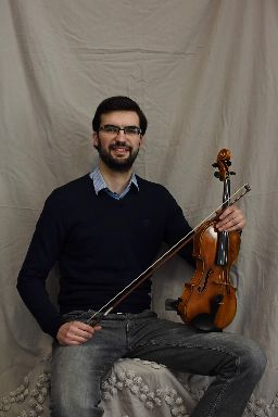 <b>MgA. Martin Husák</b><br>housle, cimbálová muzika